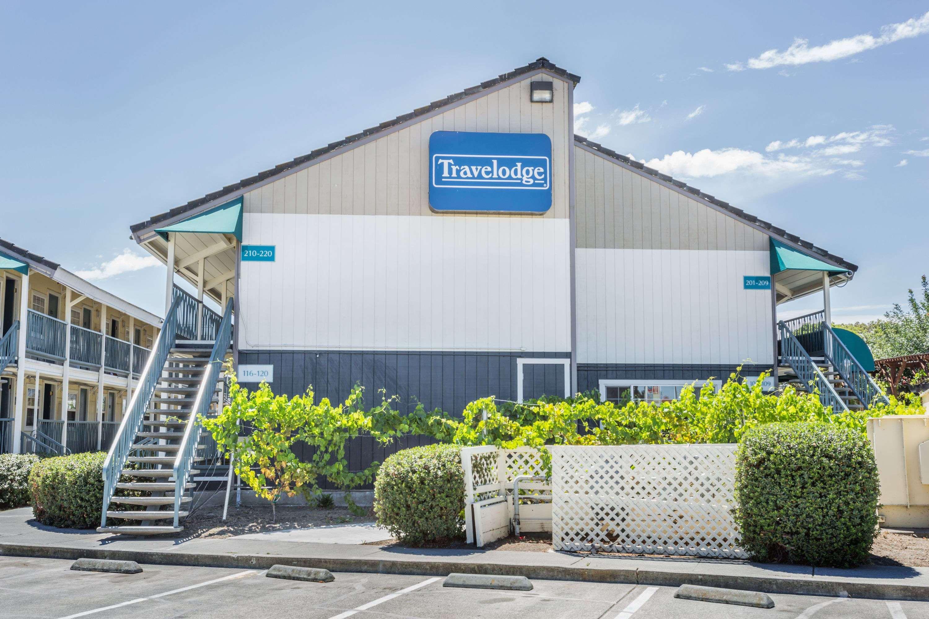 Travelodge By Wyndham Fairfield/Napa Valley Dış mekan fotoğraf